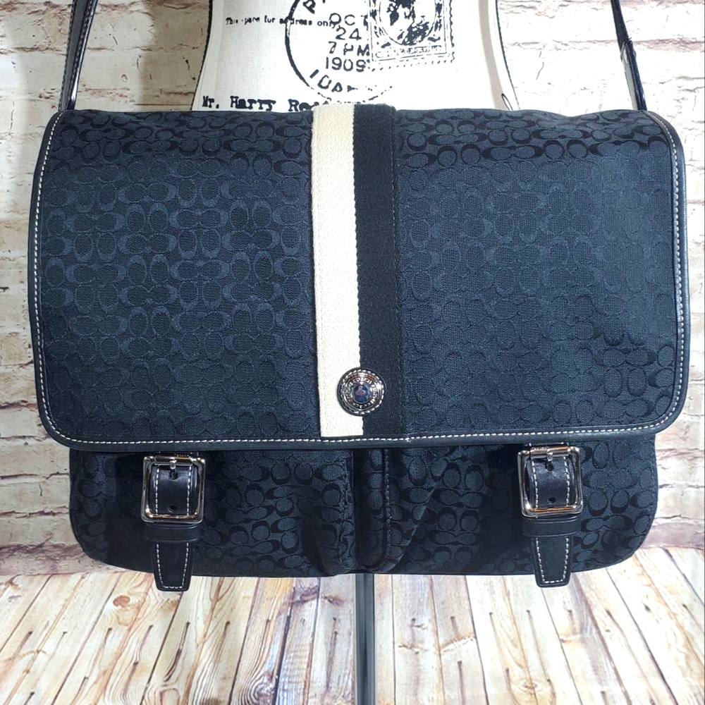 COPY - Coach 00' Large Messenger Bag EUC - Picture 2 of 8